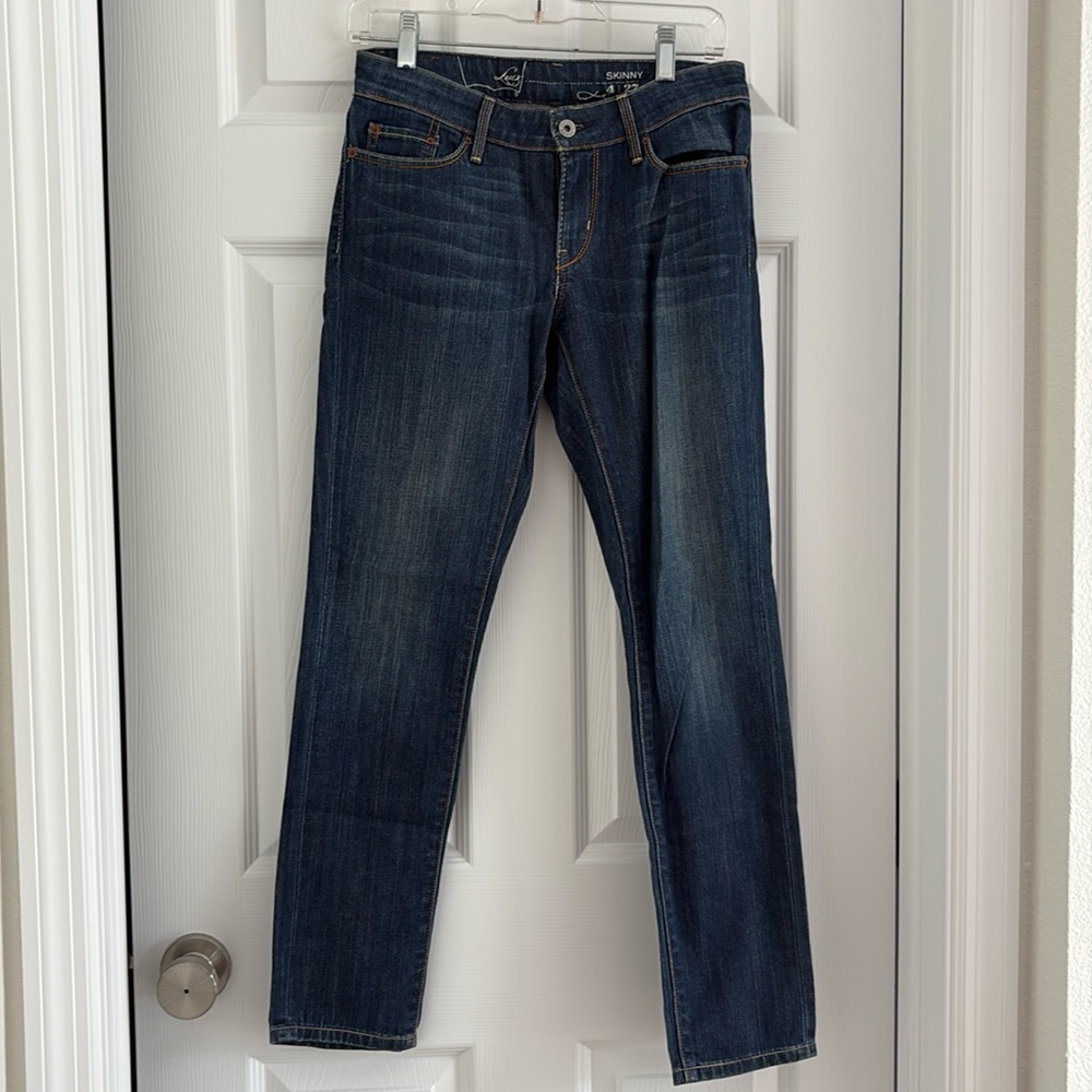 Levi skinny eco jeans size 4s 27w.